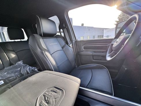 Used 2025 RAM 2500 Laramie w/ Night Edition image 21