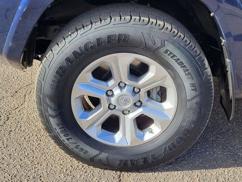 Used 2016 Toyota 4Runner SR5 image 10