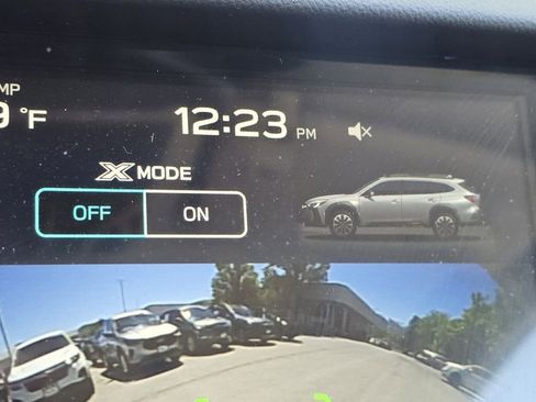 Used 2025 Subaru Outback Premium AWD/4WD image 10