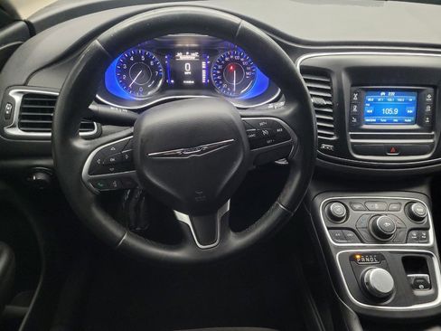 Used 2015 Chrysler 200 Limited w/ Convenience Group image 22