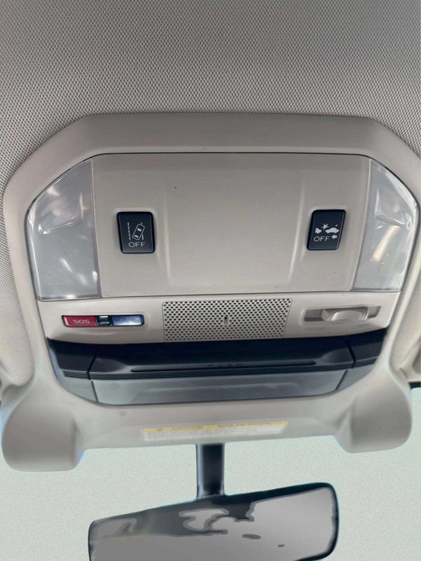 Used 2019 Subaru Ascent Limited w/ Popular Package #3 AWD/4WD image 31
