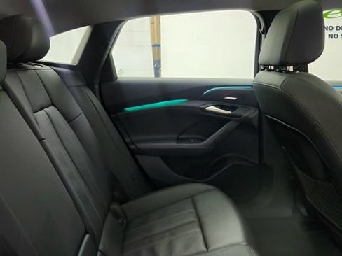 Used 2025 Audi A6 e-tron Premium Plus w/ Premium Plus RWD image 27