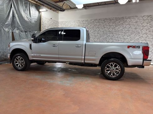 Used 2022 Ford F250 Lariat w/ Lariat Value Package image 4