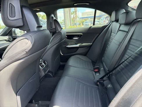 Used 2022 Mercedes-Benz C 300 4MATIC Sedan image 30