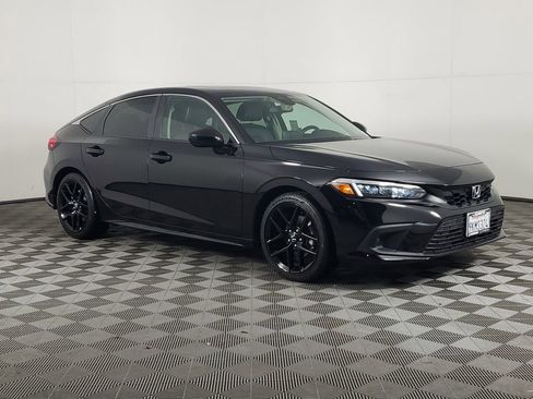 Used 2024 Honda Civic EX-L image 2