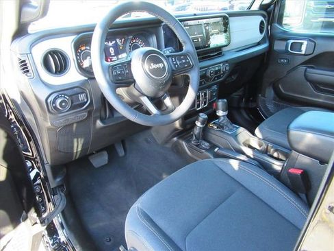 Certified 2024 Jeep Wrangler Sport S image 15