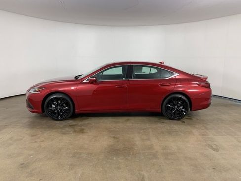 Used 2025 Lexus ES 300h F Sport w/ Accessory Package (Z2) image 16