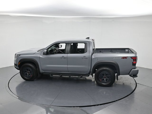Used 2025 Nissan Frontier PRO-4X AWD/4WD image 45