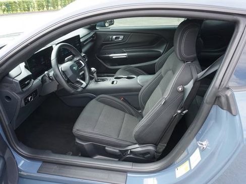 Certified 2025 Ford Mustang Coupe RWD image 18
