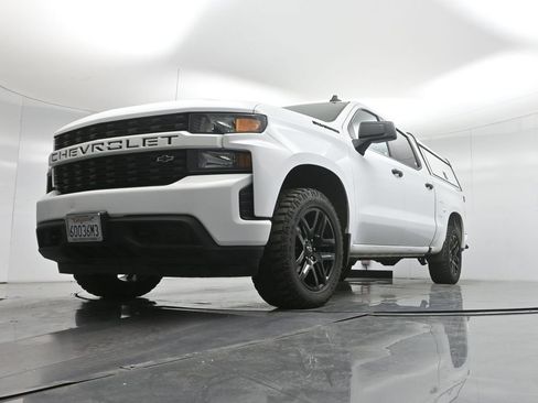 Used 2022 Chevrolet Silverado 1500 Custom w/ LPO, Blackout Package AWD/4WD image 39