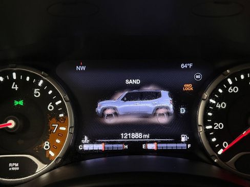 Used 2017 Jeep Renegade Limited image 11