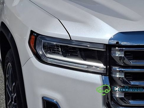 Certified 2023 GMC Acadia SLT w/ Technology Package FWD image 9