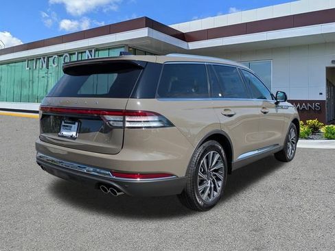 New 2026 Lincoln Aviator AWD image 4