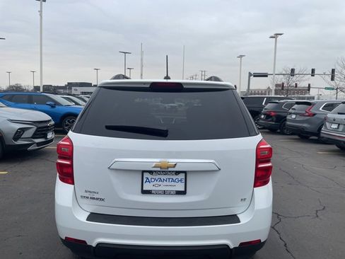 Used 2017 Chevrolet Equinox LT w/ Convenience Package image 3