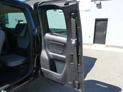 Used 2016 Toyota Tacoma SR image 26