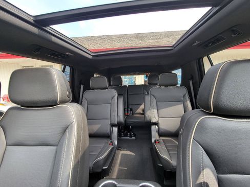 Used 2023 Chevrolet Tahoe Premier AWD/4WD image 26