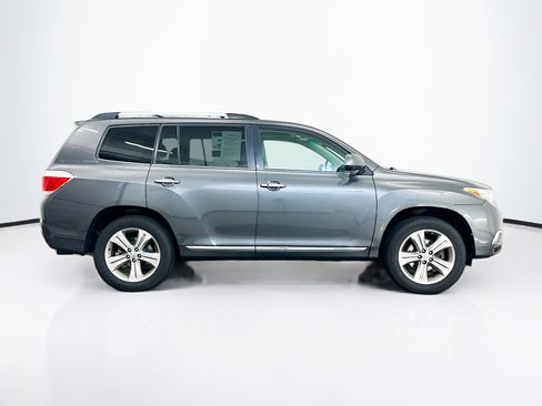Used 2012 Toyota Highlander Limited w/ Tow Pkg AWD/4WD image 10