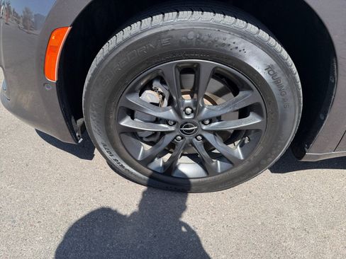 Used 2020 Chrysler Pacifica Touring-L w/ Advanced Safetytec Group AWD/4WD image 11
