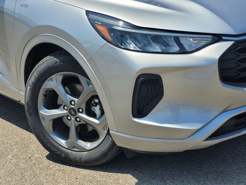 Used 2023 Ford Escape ST-Line image 9