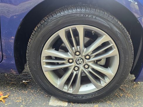 Used 2015 Toyota Camry SE image 9