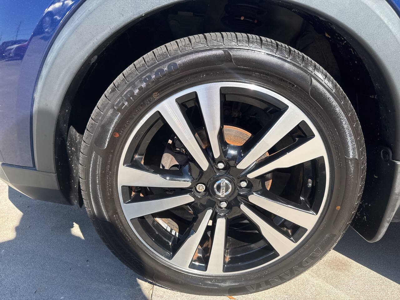 Used 2019 Nissan Kicks SR w/ SR Premium Package FWD image 22