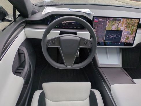 Used 2024 Tesla Model S Plaid image 15