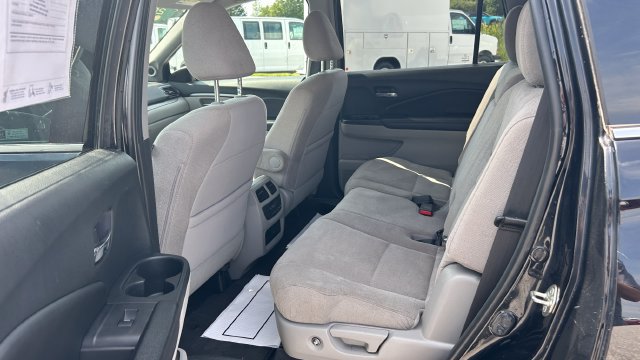 Used 2021 Honda Pilot EX image 32