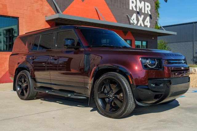 Used 2025 Land Rover Defender 130 X-Dynamic SE AWD/4WD image 3