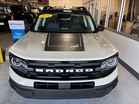 Used 2024 Ford Bronco Sport Outer Banks w/ Tech Package AWD/4WD image 4