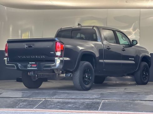 Used 2020 Toyota Tacoma SR5 RWD image 3