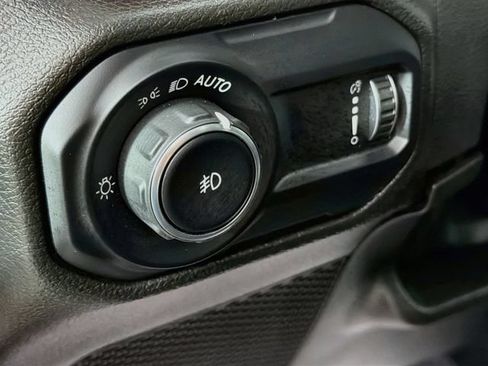 Used 2023 Jeep Wrangler Unlimited Rubicon w/ Dual Top Group AWD/4WD image 10