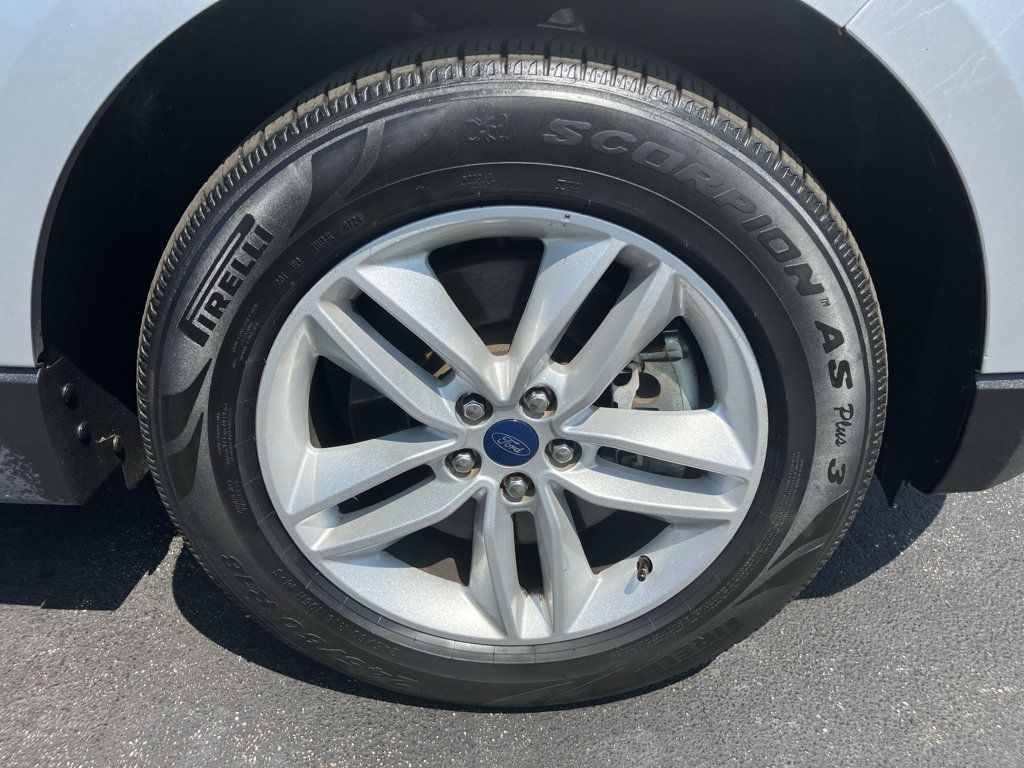 Certified 2018 Ford Edge SEL AWD/4WD image 9