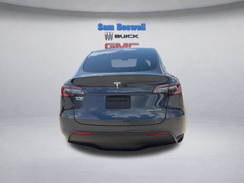 Used 2024 Tesla Model Y Long Range AWD/4WD image 8