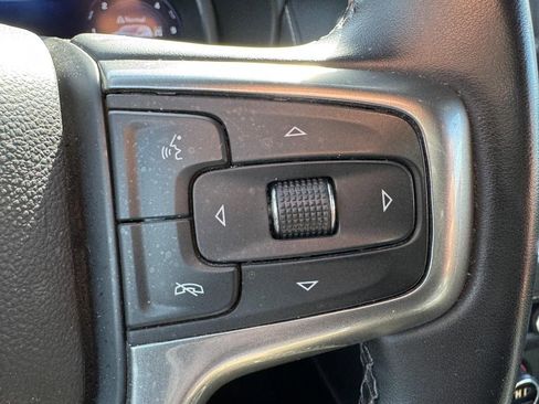 Used 2023 Chevrolet Suburban Premier image 20