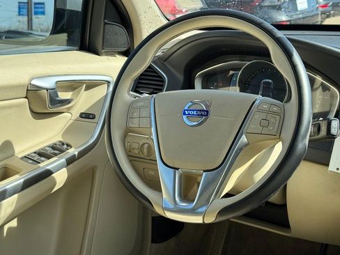 Used 2016 Volvo XC60 T5 Premier image 13