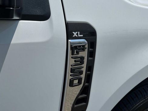 New 2025 Ford F350 XL w/ XL Chrome Package image 19