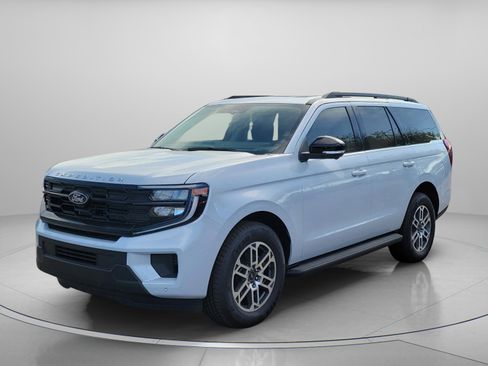 New 2025 Ford Expedition Active RWD image 2