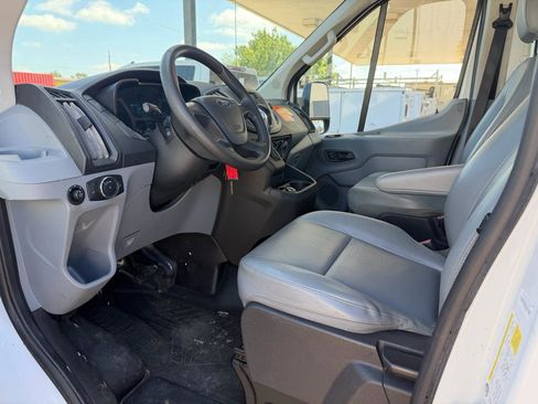 Used 2018 Ford Transit 250 138 RWD image 24
