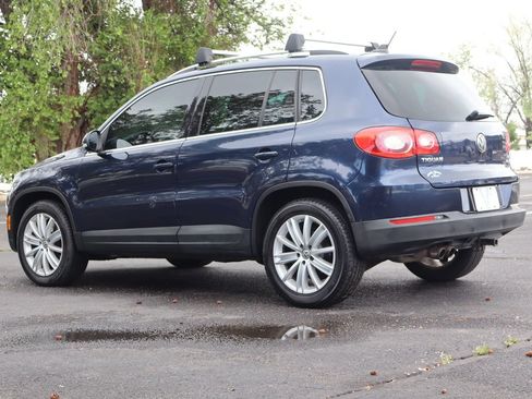Used 2011 Volkswagen Tiguan SEL AWD/4WD image 7