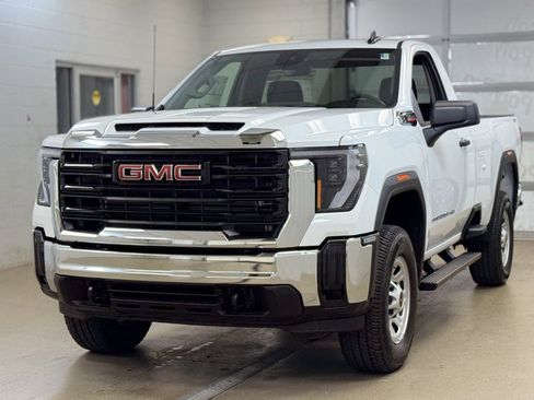 New 2025 GMC Sierra 3500 Pro image 3