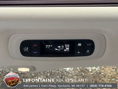 Used 2021 Chrysler Pacifica Limited image 16