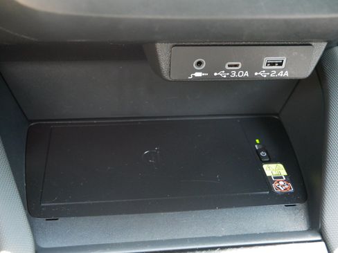 Certified 2025 Subaru Forester Premium AWD/4WD image 32