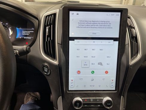 Used 2024 Ford Edge SEL image 33