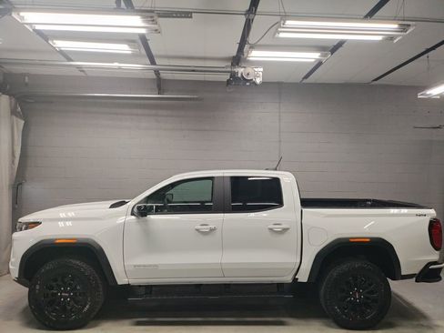 New 2026 GMC Canyon Elevation w/ Convenience Package image 15