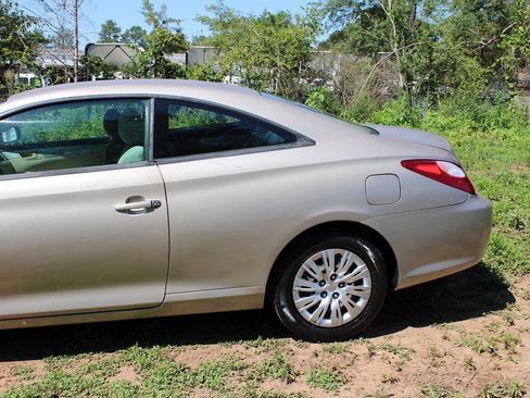 Used 2004 Toyota Solara SE Sport FWD image 10