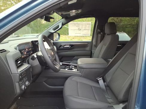 New 2026 Chevrolet Suburban LS w/ LS Custom Edition AWD/4WD image 11