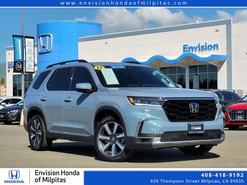 Used 2023 Honda Pilot Touring image 1