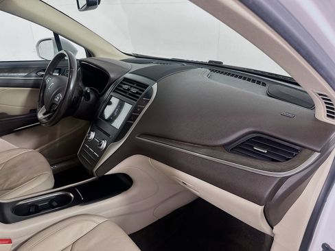 Used 2017 Lincoln MKC Reserve FWD image 29