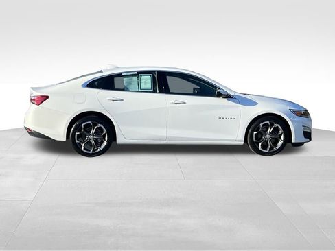 Used 2022 Chevrolet Malibu LT image 3