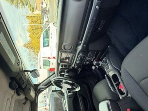 Certified 2022 Jeep Wrangler Unlimited Sport image 10